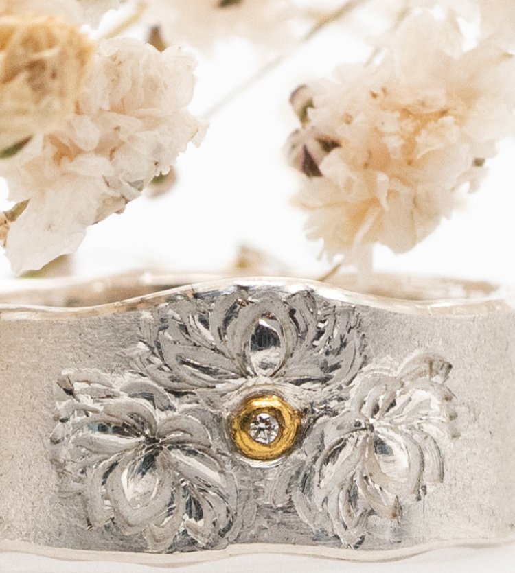 Prägung Lotus Ring Silber mit Brillant und Feingold